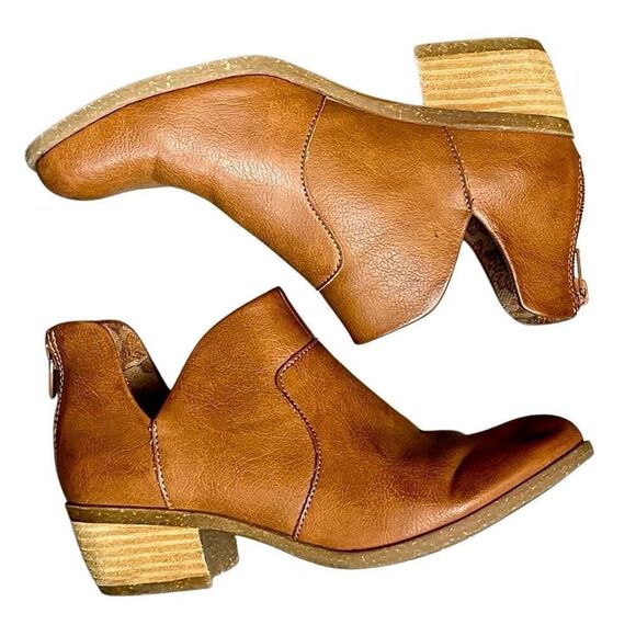 B O C By Born Lucky Brown Ankle Heel Booties 6 1/2 - Picture 1 of 14